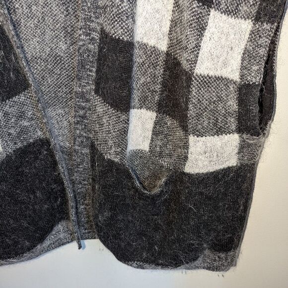 𝅺BANANA REPUBLIC Buffalo Check Black & White Wool Sweater/Cape Cardigan S… - Picture 5 of 12